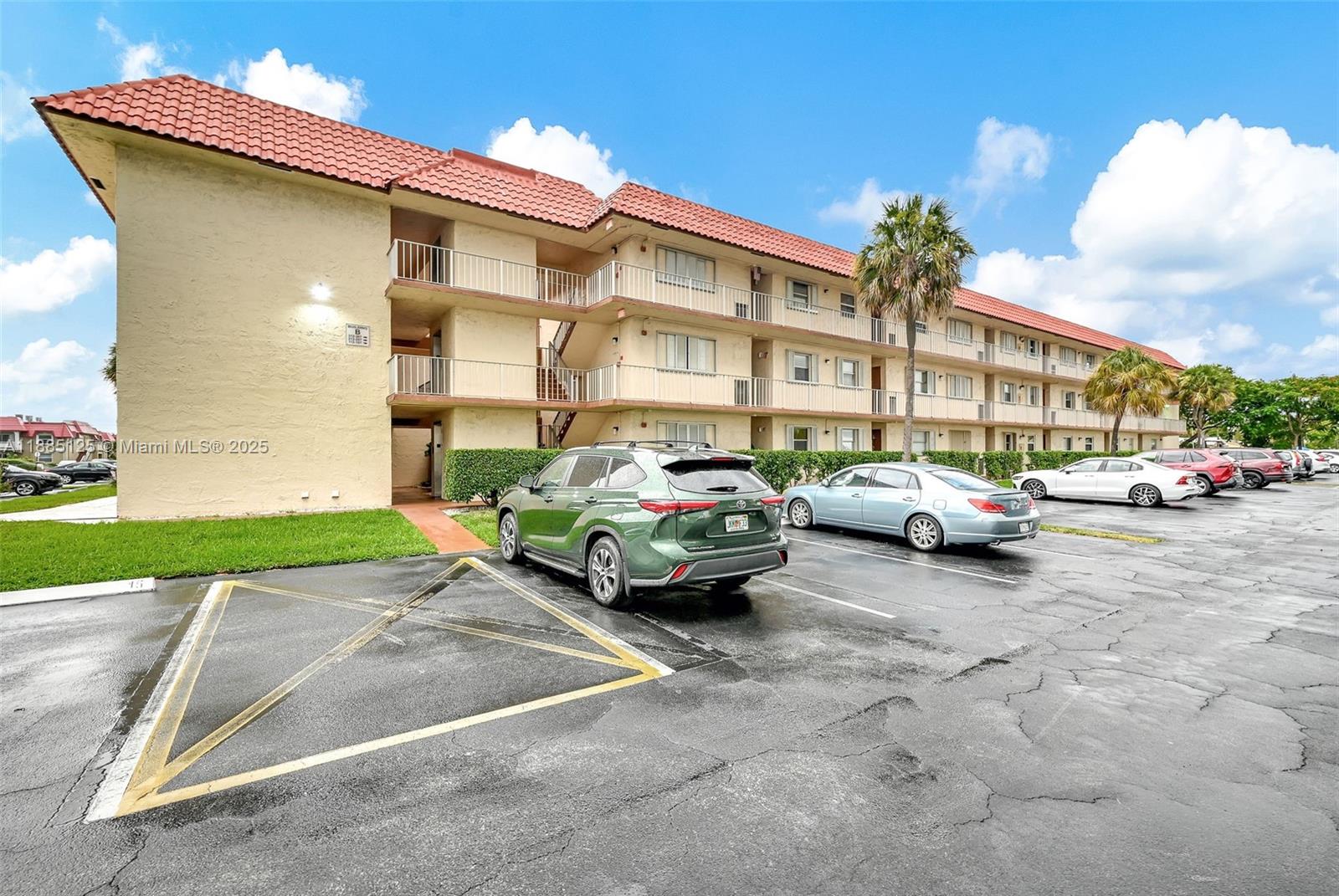 700 SE 6th Ave #304