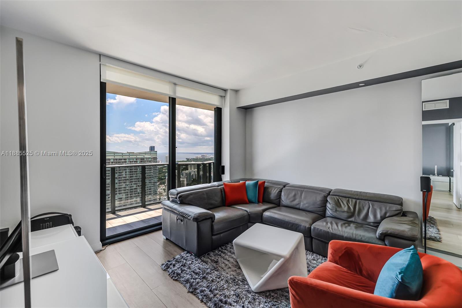 image Brickell Heights East21