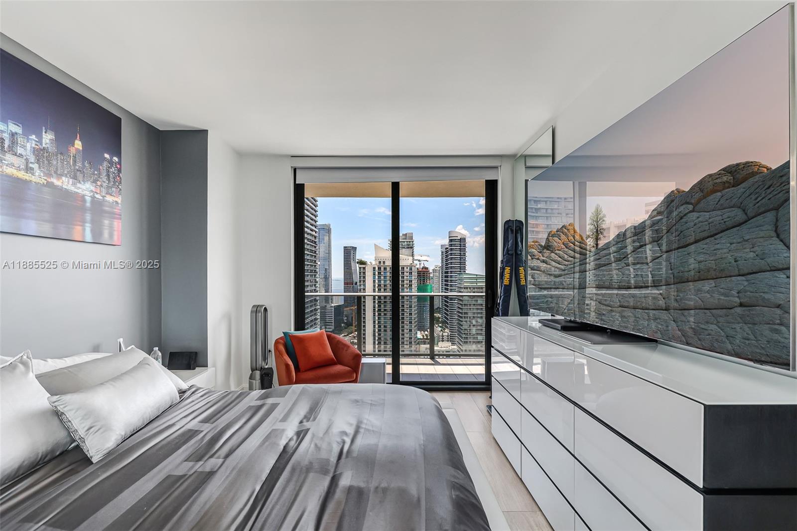 image Brickell Heights East24