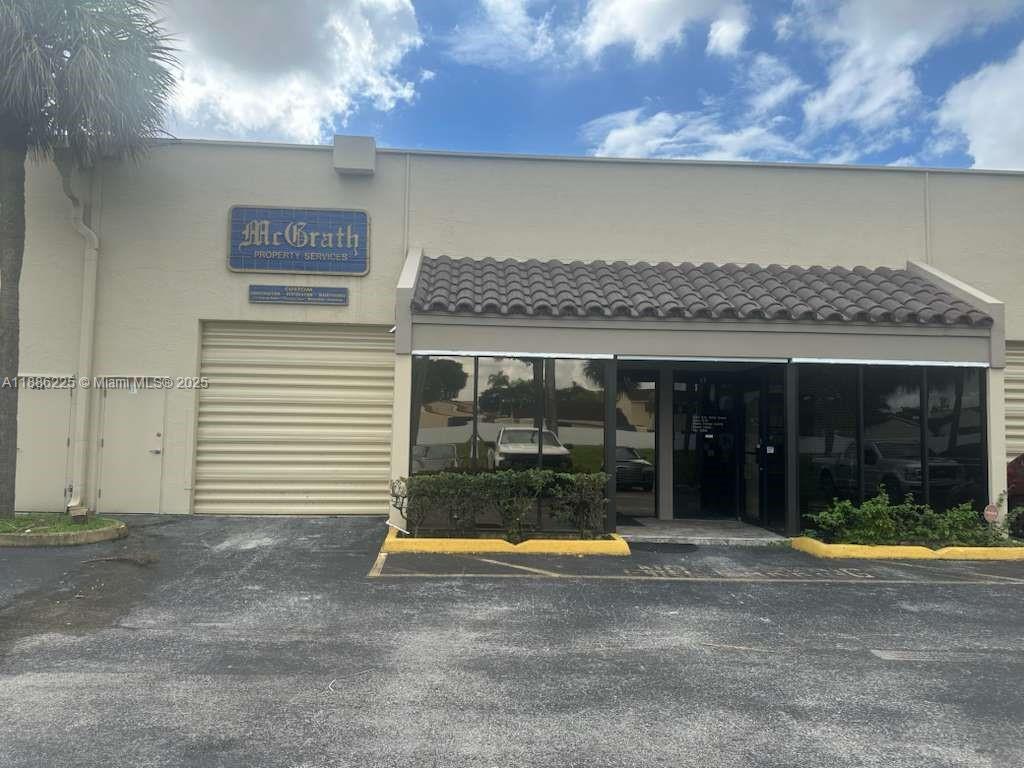 6187 NW 167th St #H30