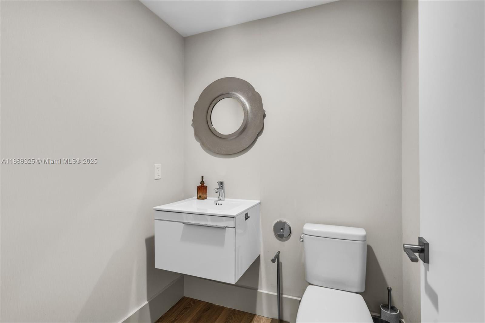 17301 Biscayne Blvd #501 North Miami Beach, FL 33160