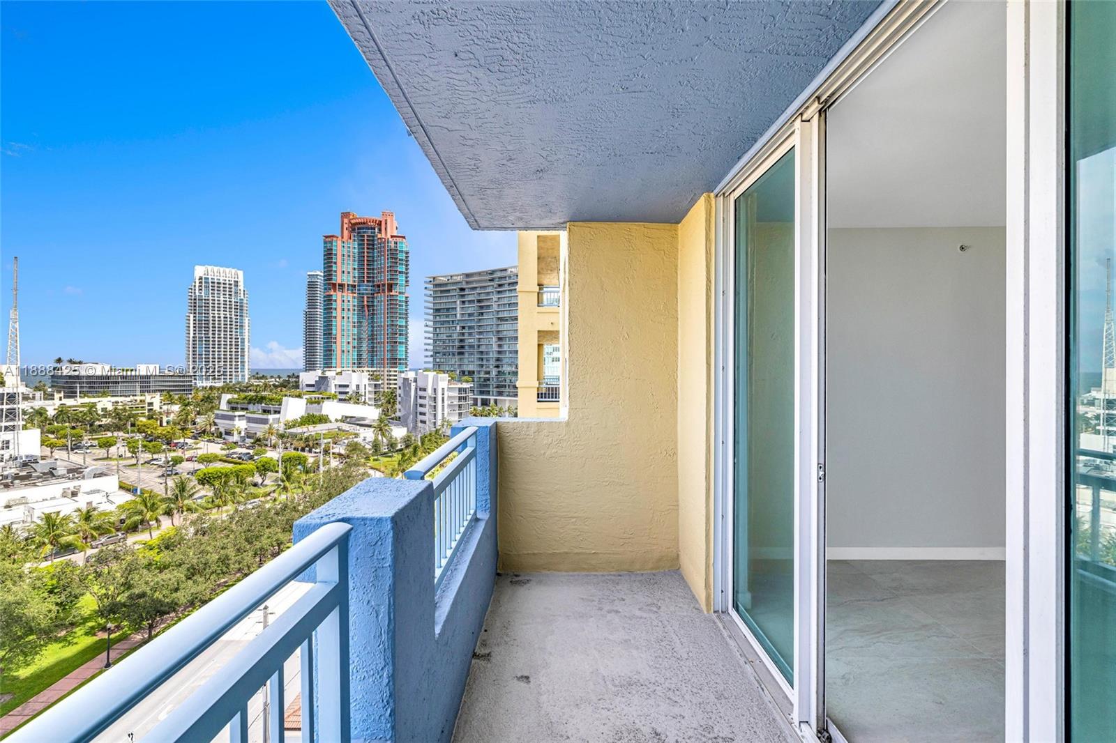 image Yacht Club At Portofino C14