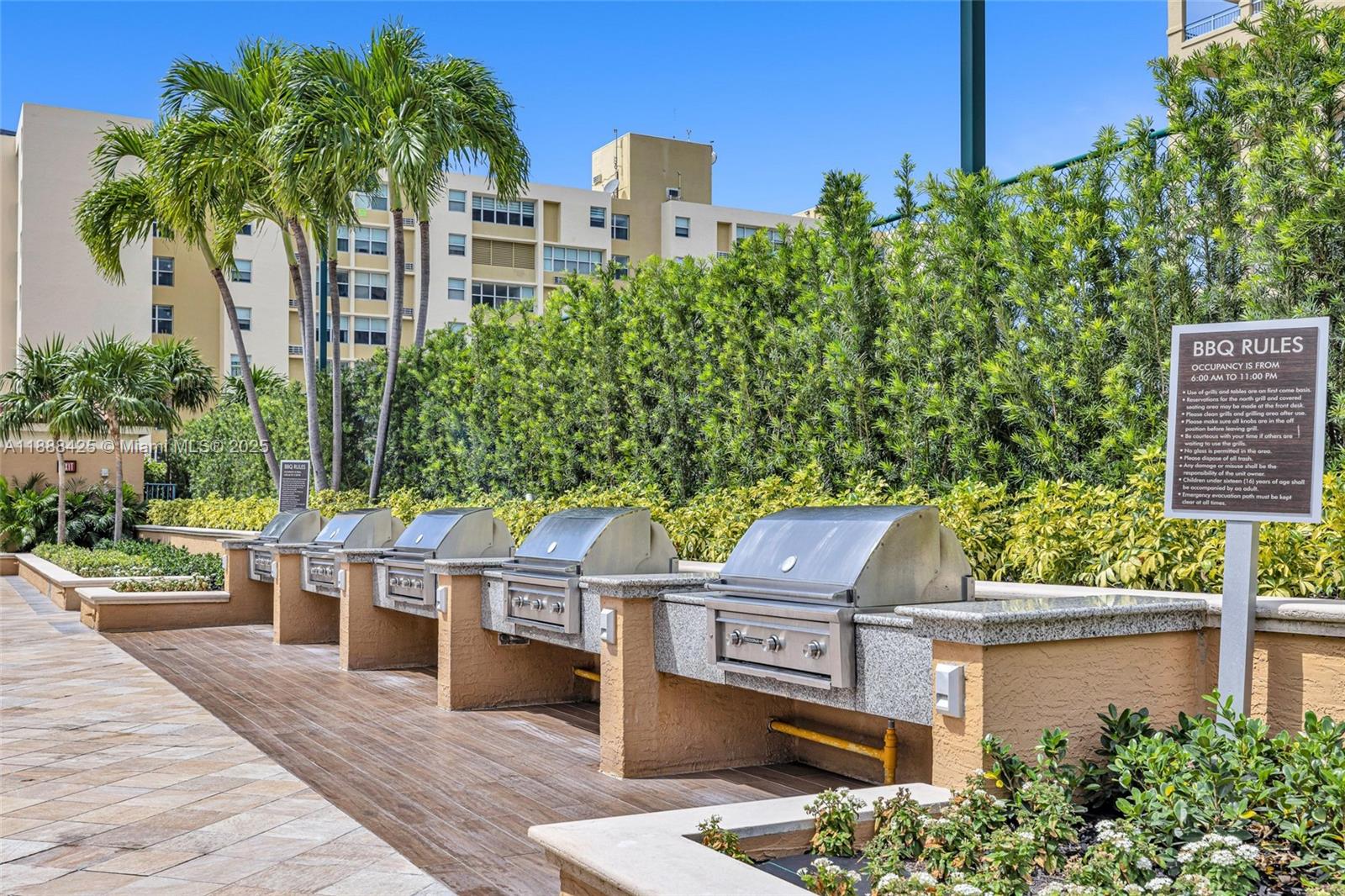 image Yacht Club At Portofino C32