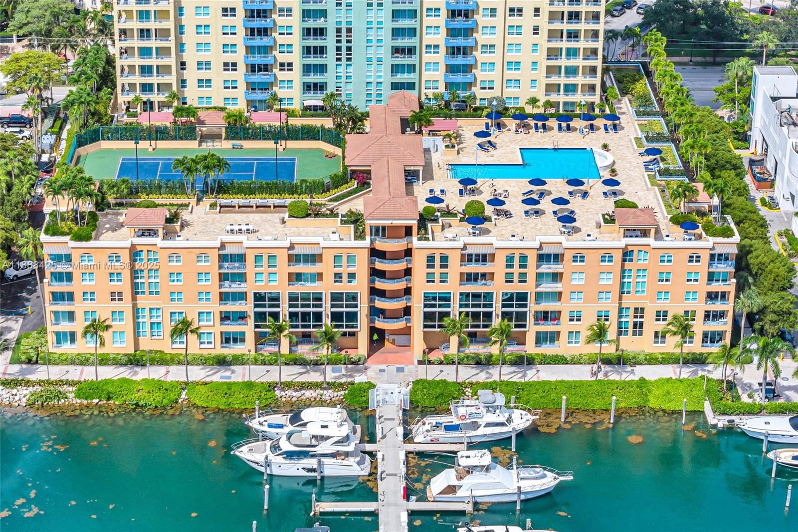 image Yacht Club At Portofino C33