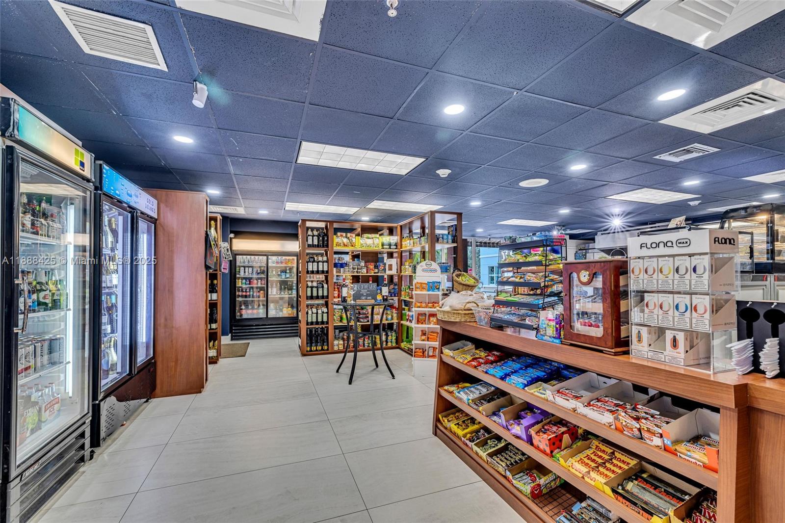 image Yacht Club At Portofino C47