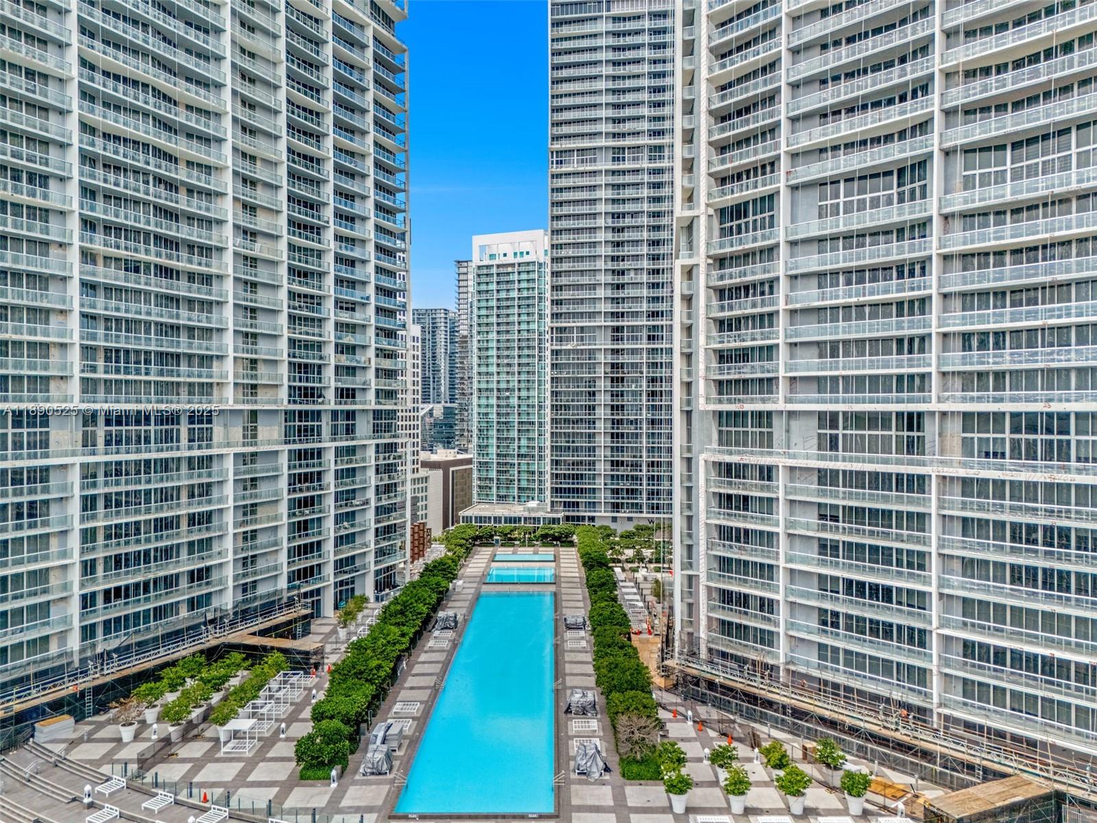 image Iconbrickell Condo No 114
