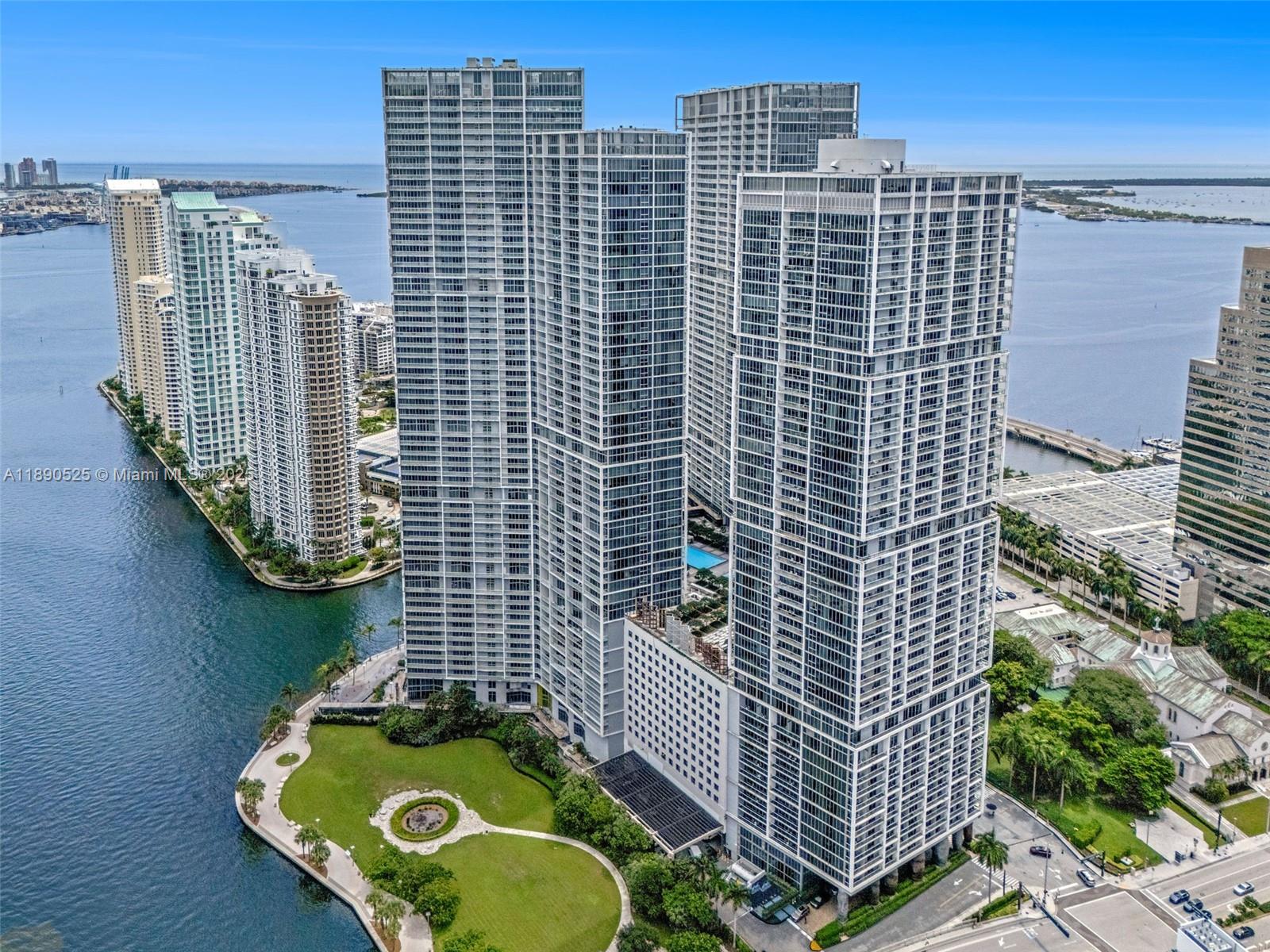 image Iconbrickell Condo No 115