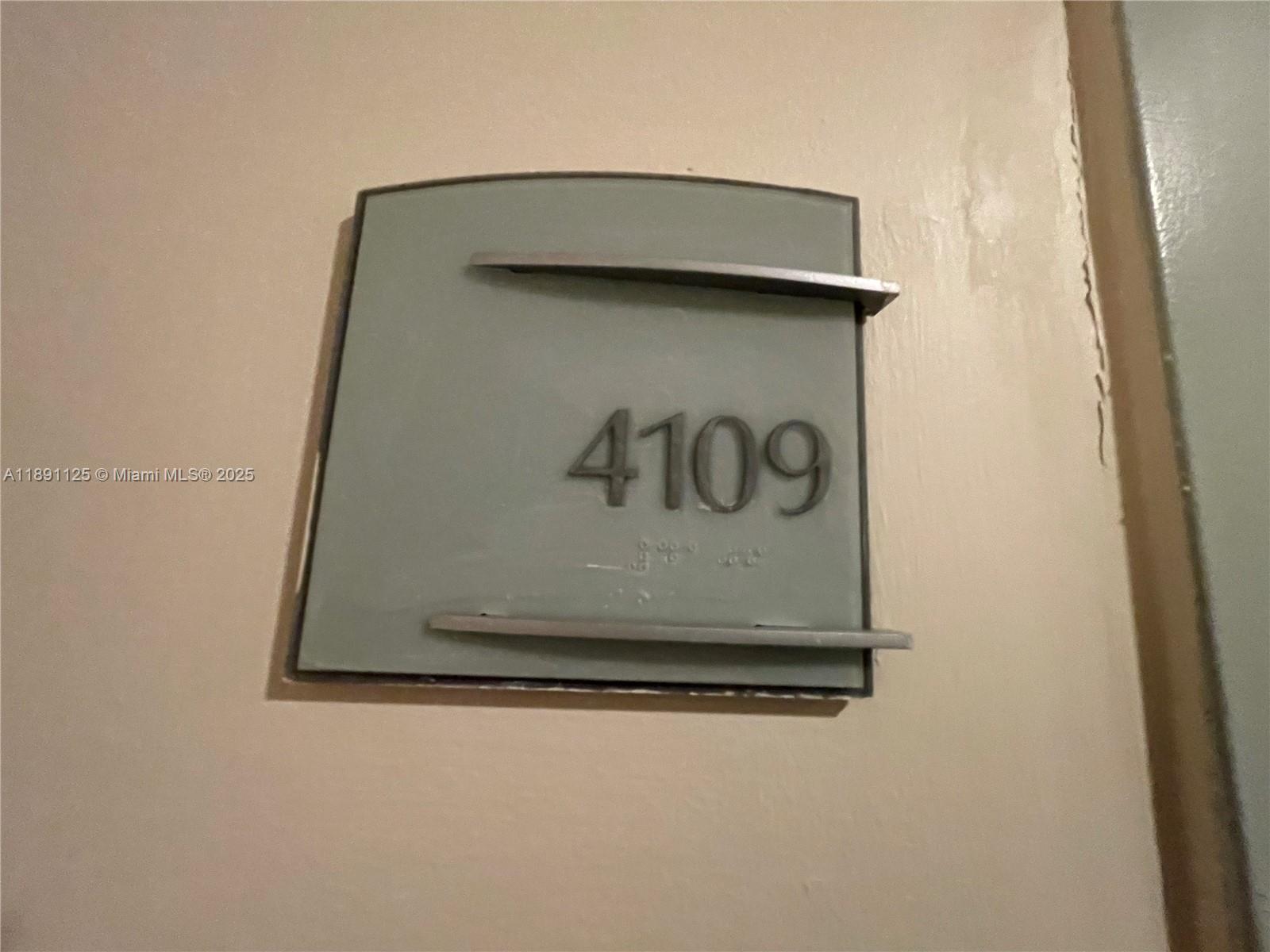 1900 N Bayshore Dr #4109