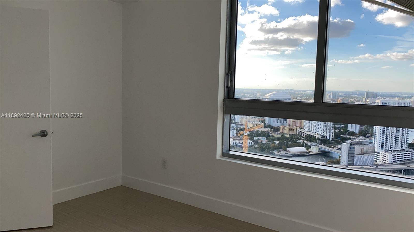 90 SW 3rd St #3907