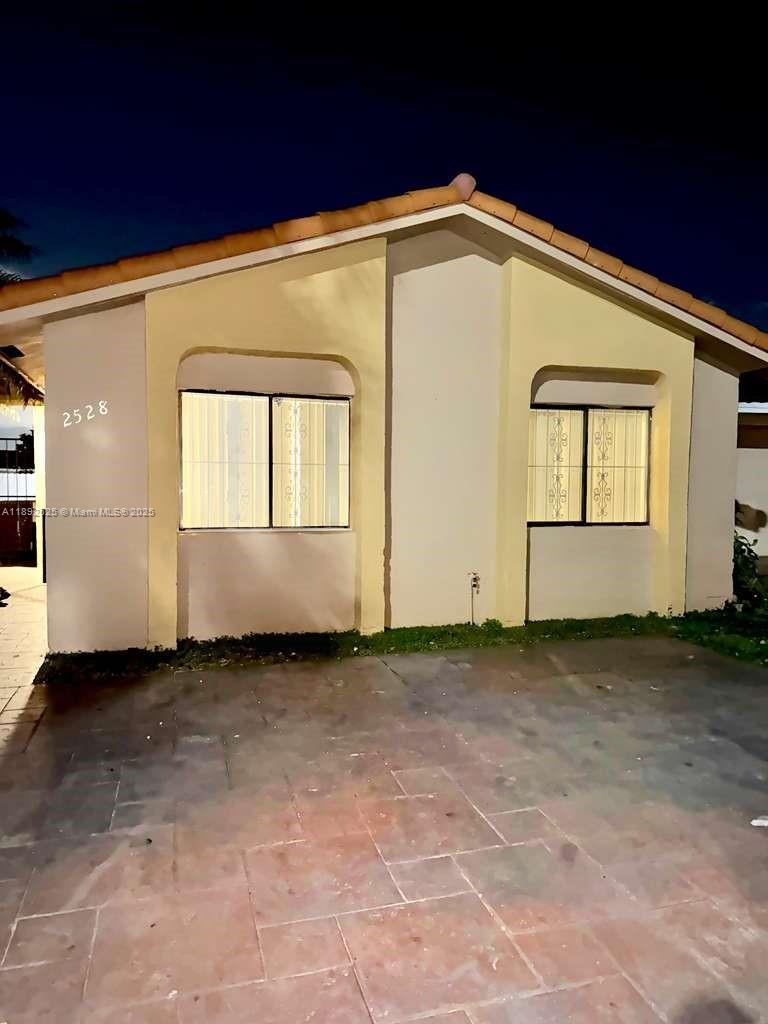 2528 W 65th St #2528