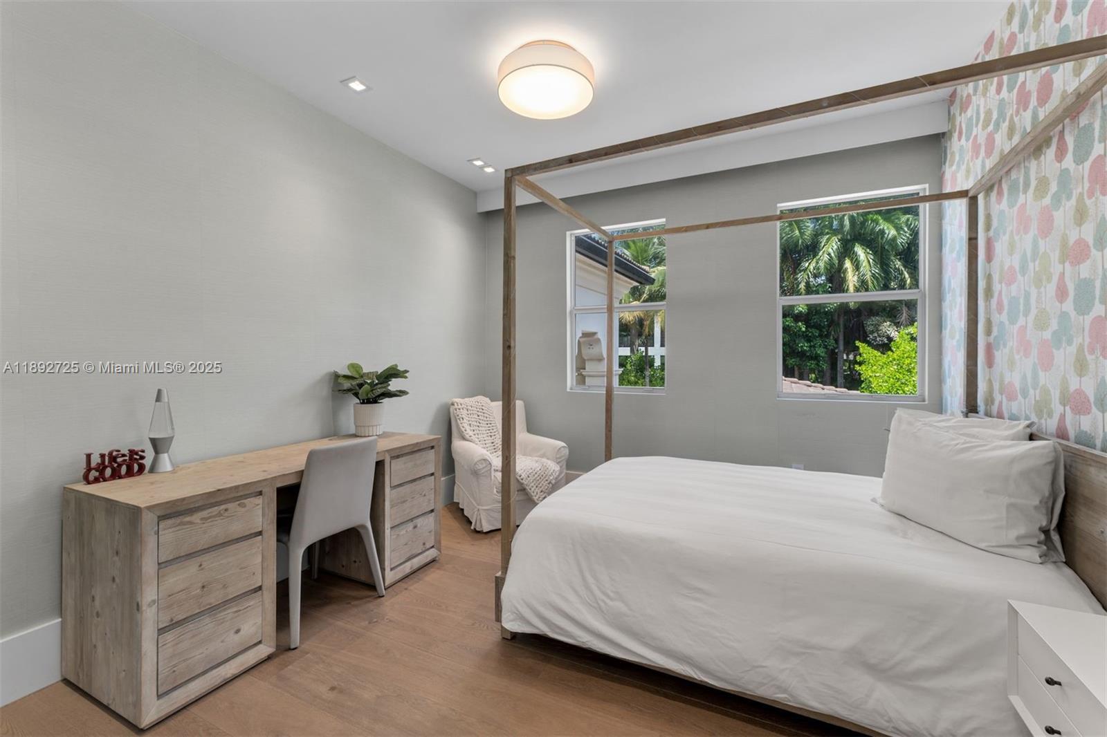 229 Golden Bch Dr Golden Beach, FL 33160