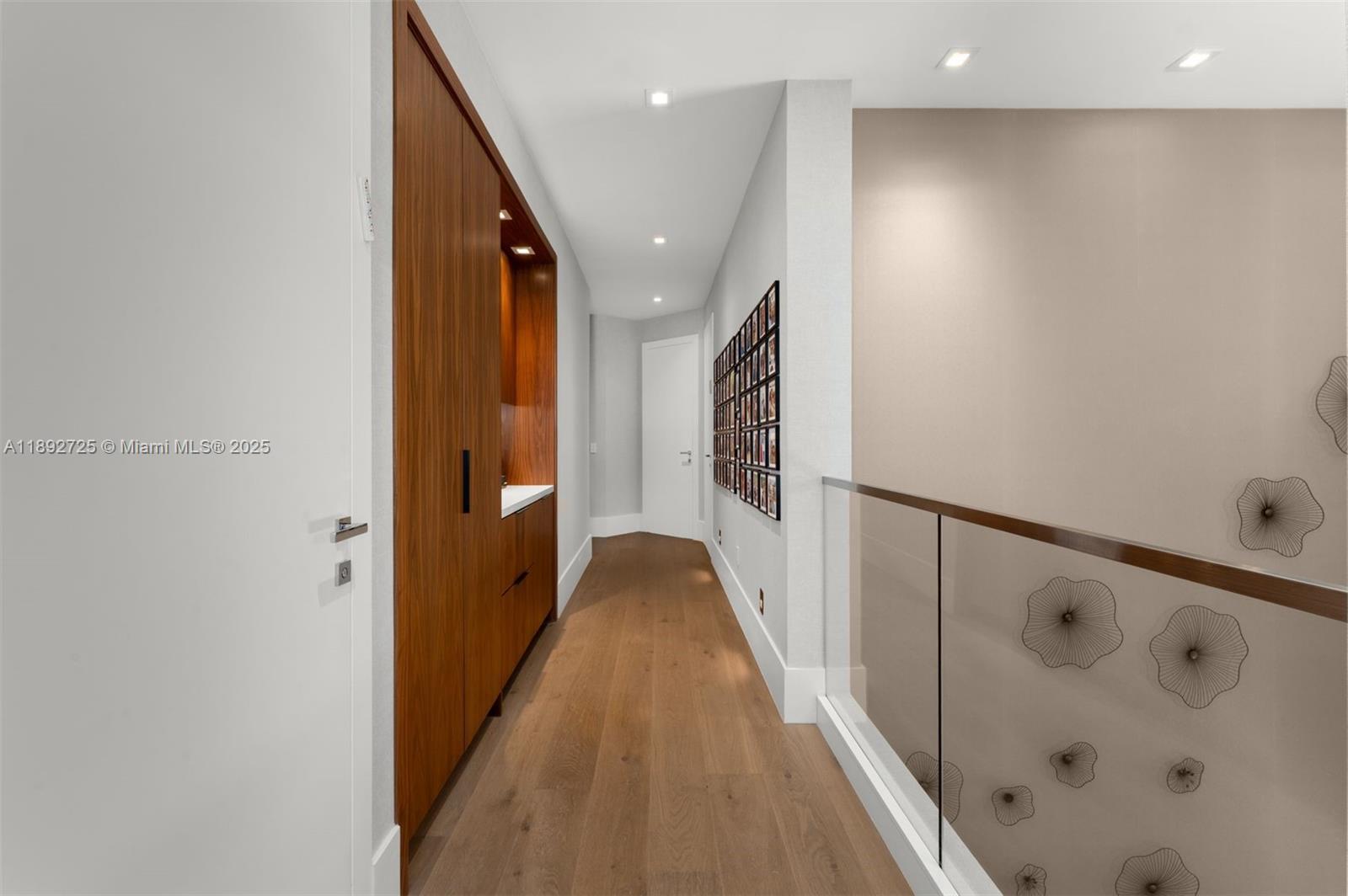 229 Golden Bch Dr Golden Beach, FL 33160