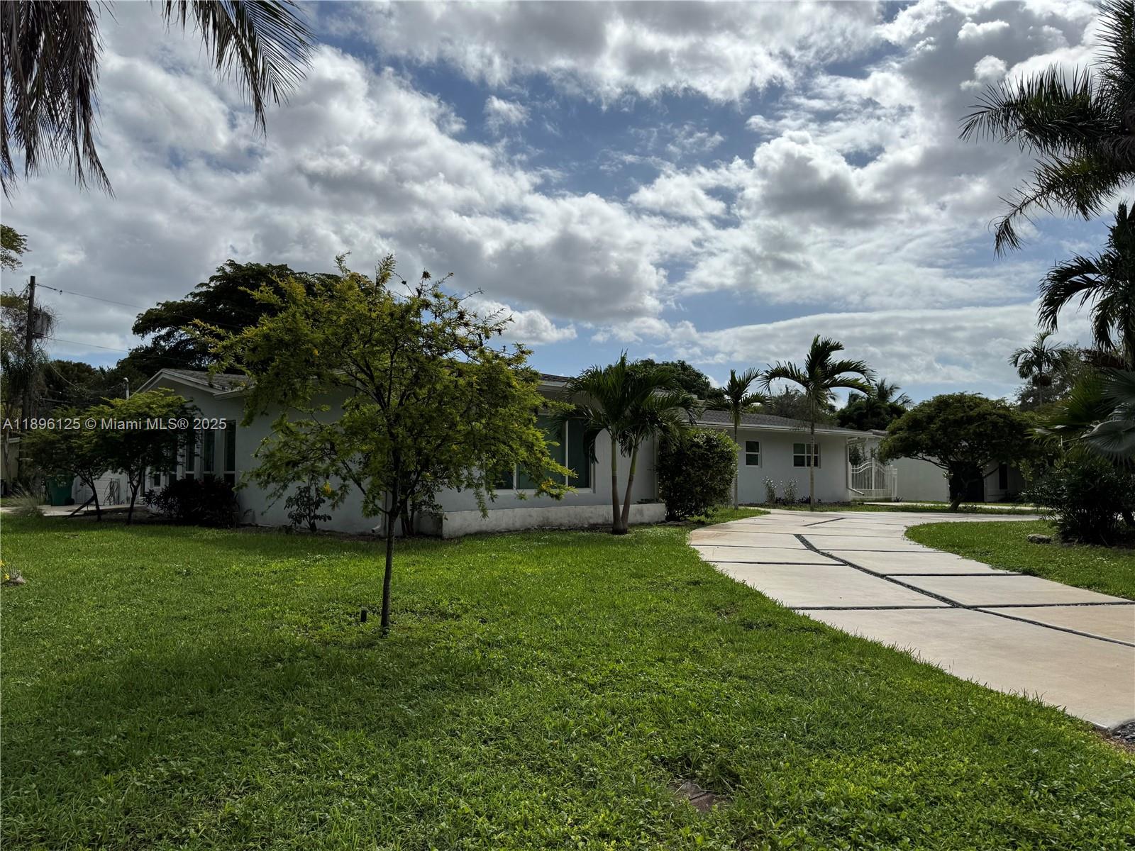 9401 SW 69th Ct Pinecrest, FL 33156