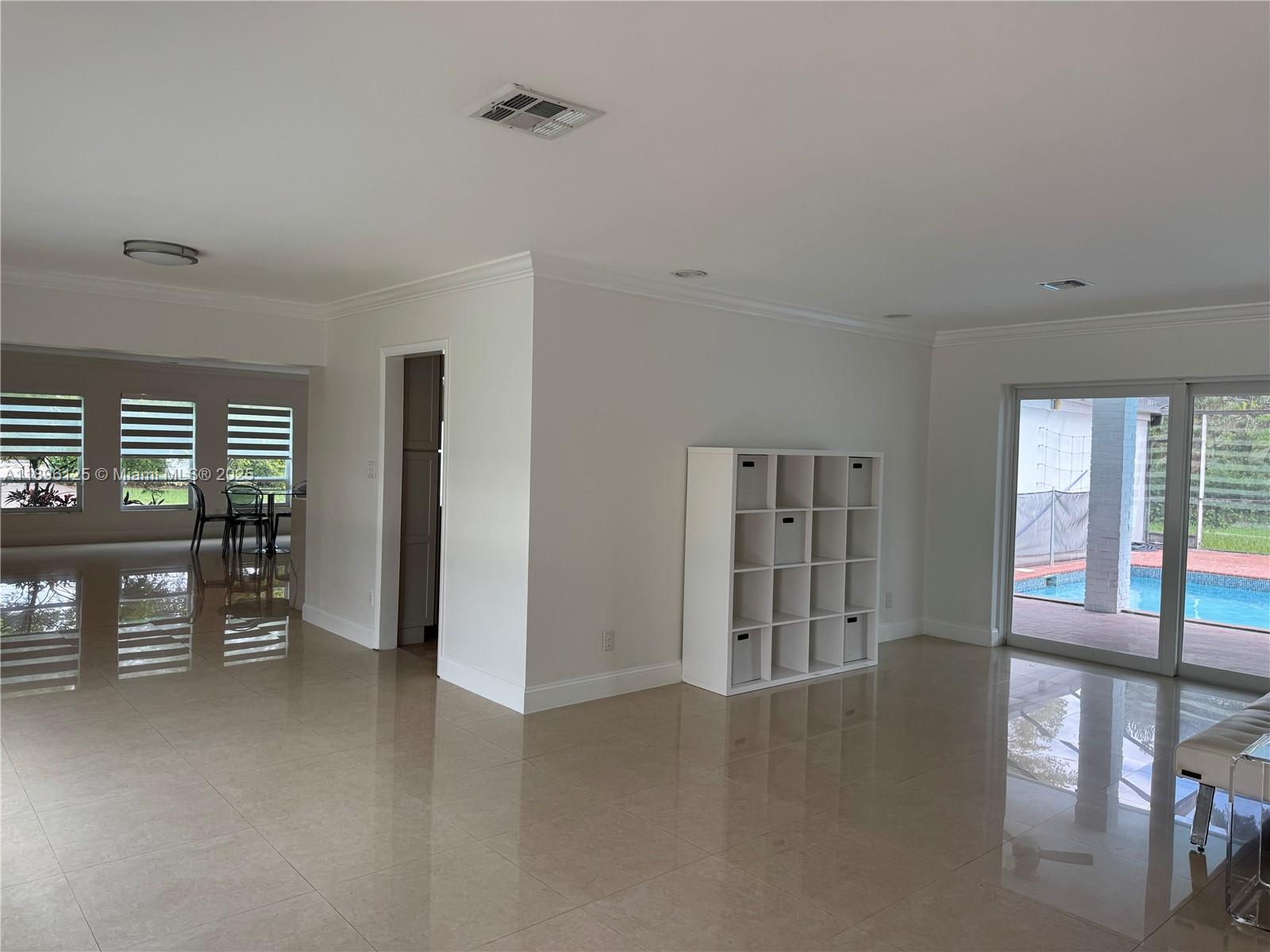 9401 SW 69th Ct Pinecrest, FL 33156