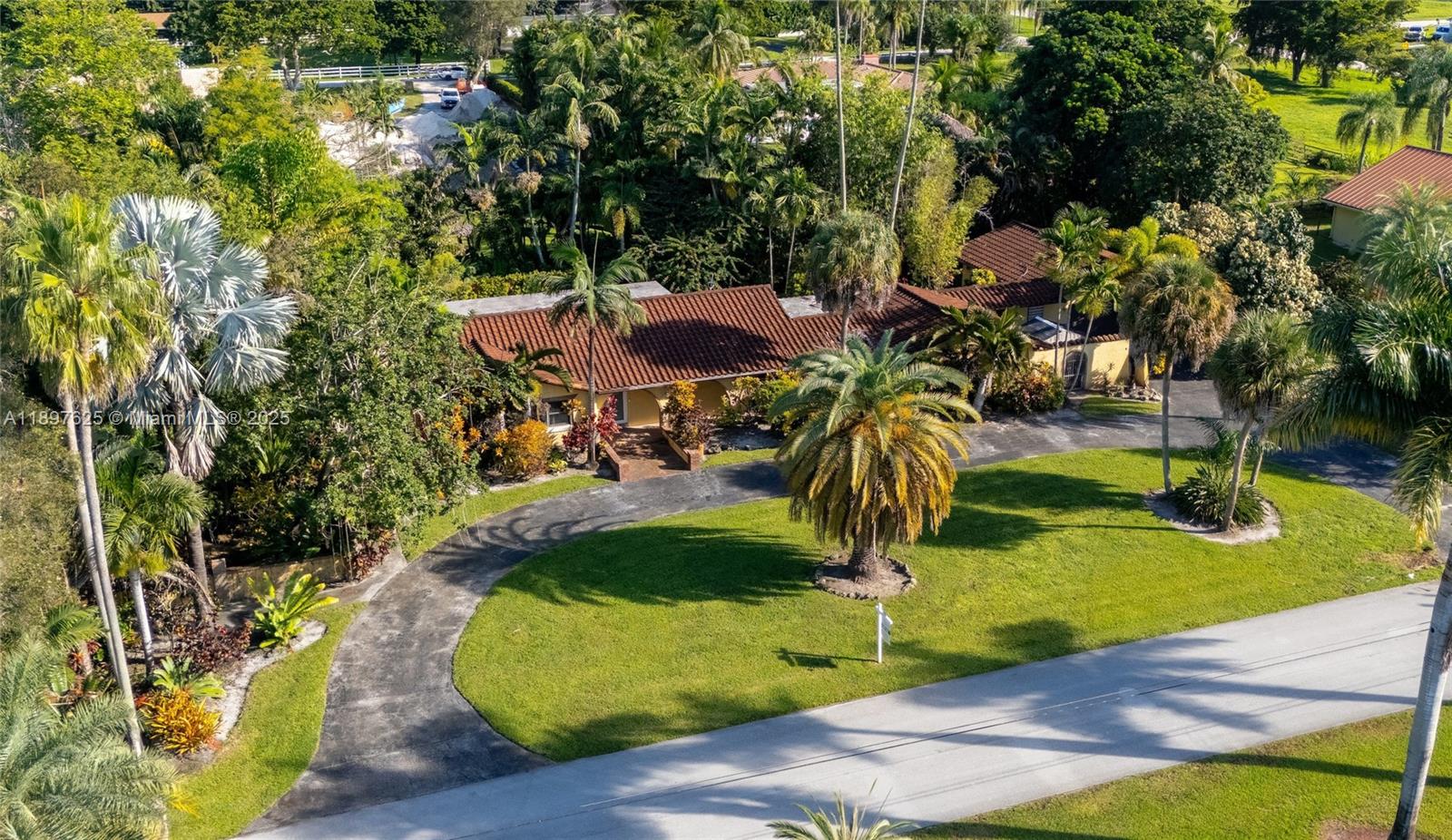 11851 NW 7th St Plantation, FL 33325