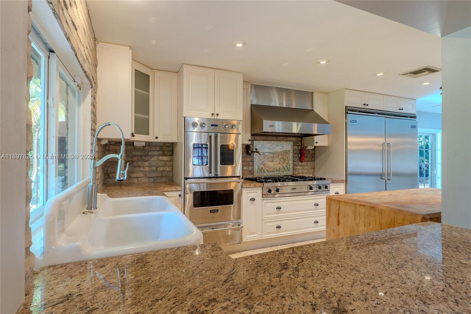 11851 NW 7th St Plantation, FL 33325