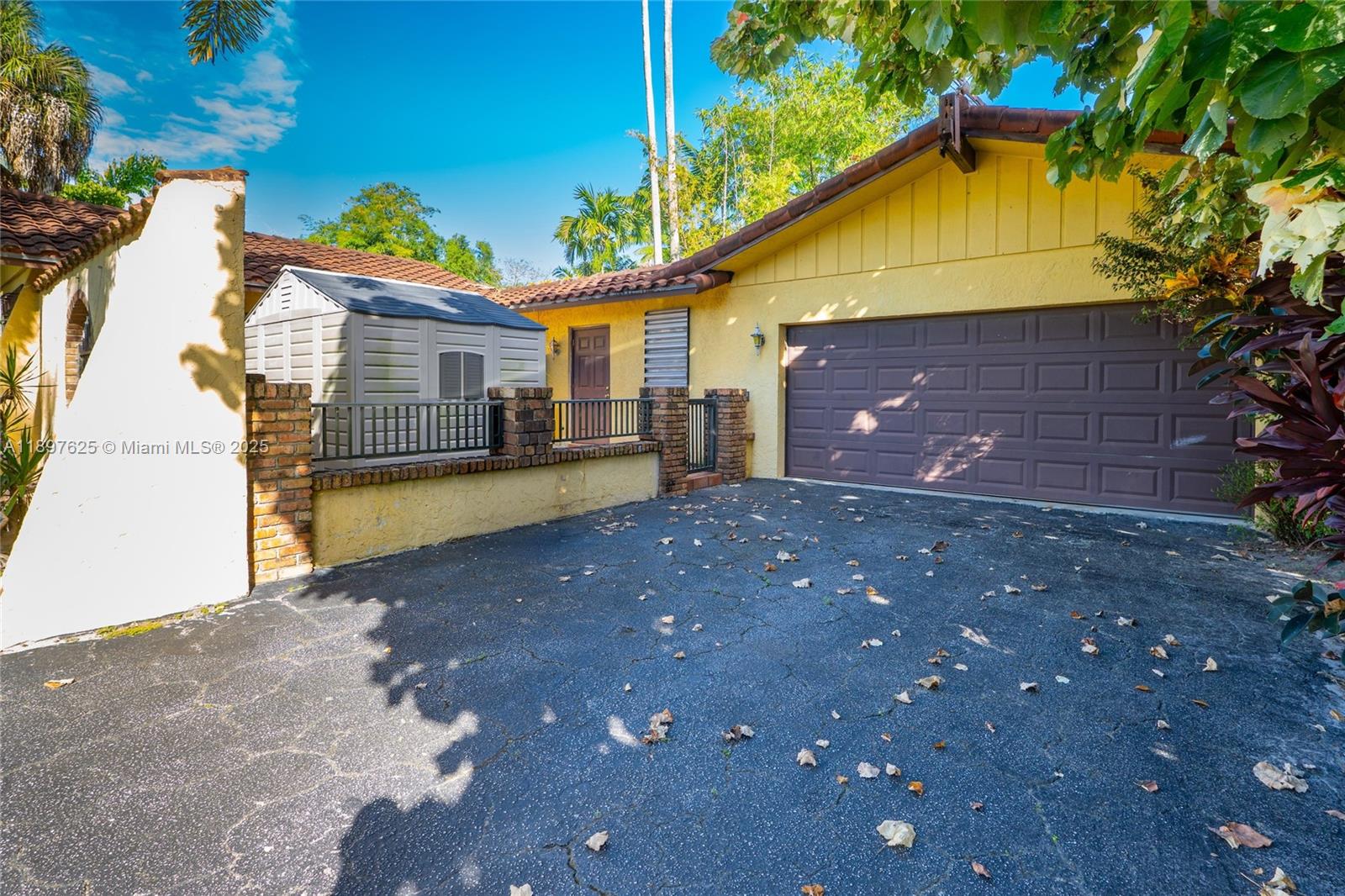 11851 NW 7th St Plantation, FL 33325