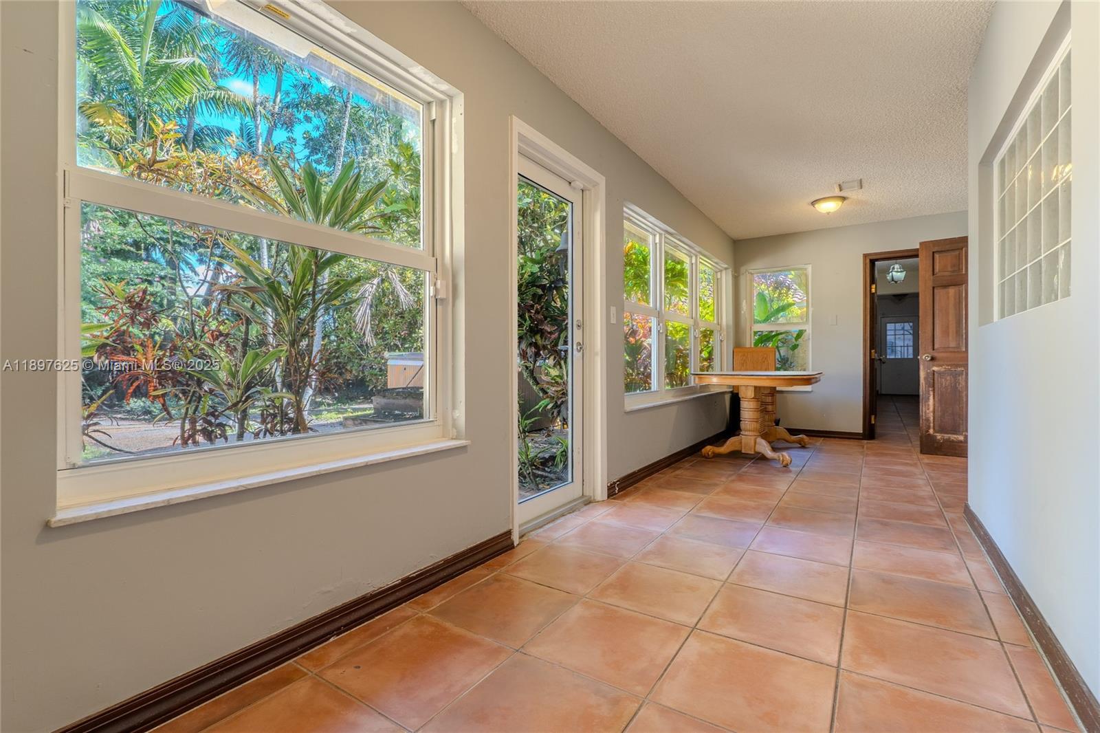 11851 NW 7th St Plantation, FL 33325