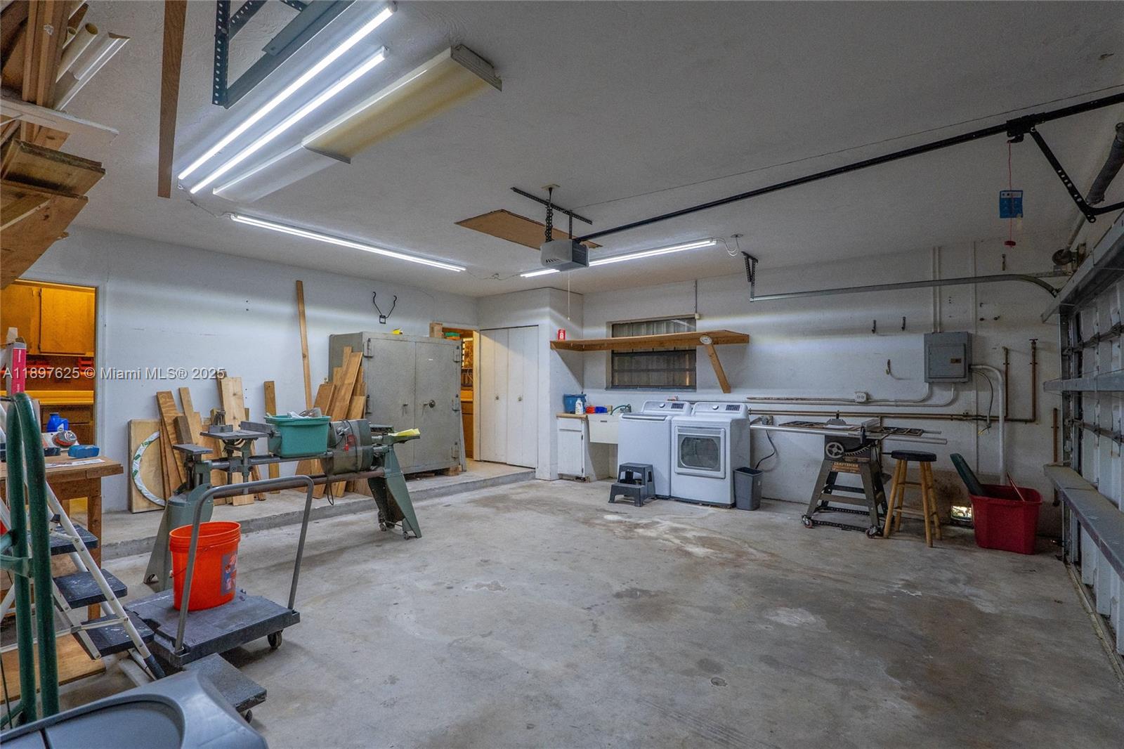 11851 NW 7th St Plantation, FL 33325