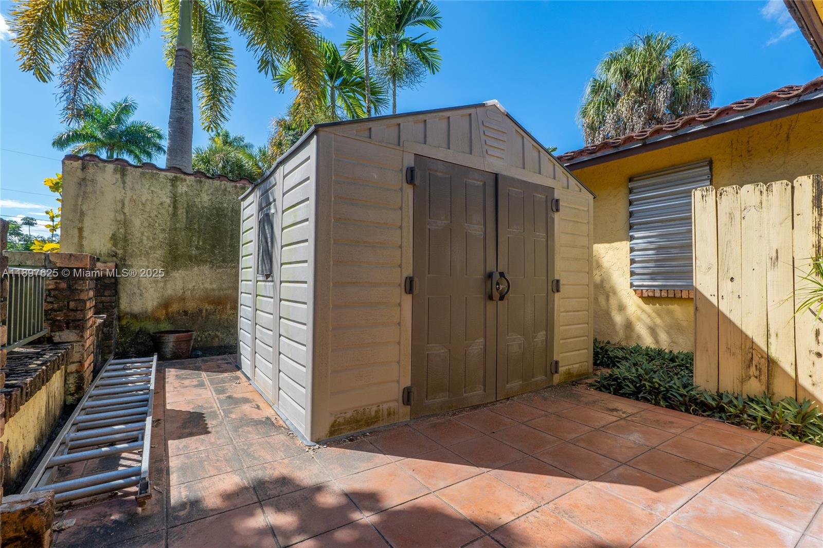 11851 NW 7th St Plantation, FL 33325