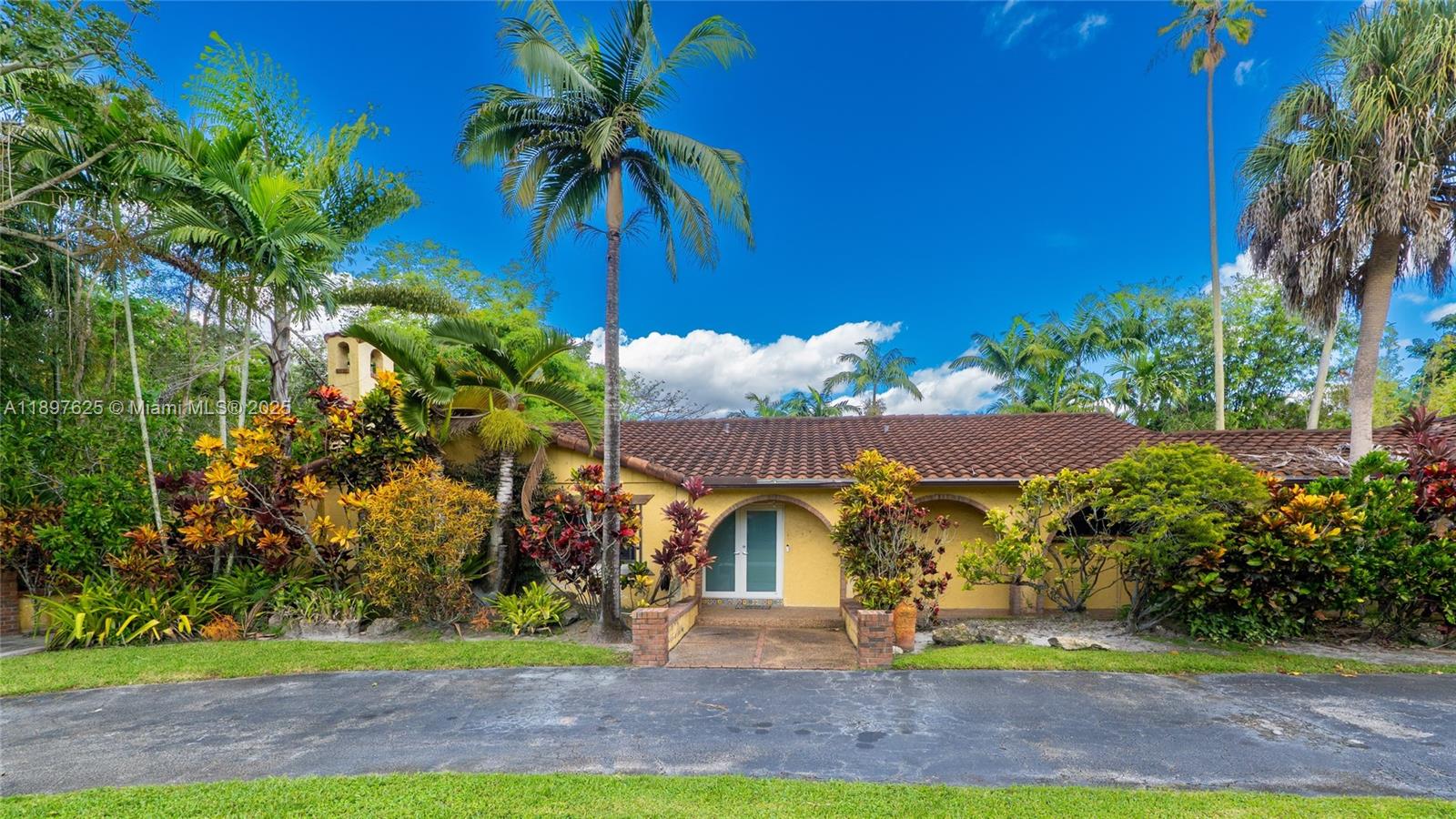 11851 NW 7th St Plantation, FL 33325