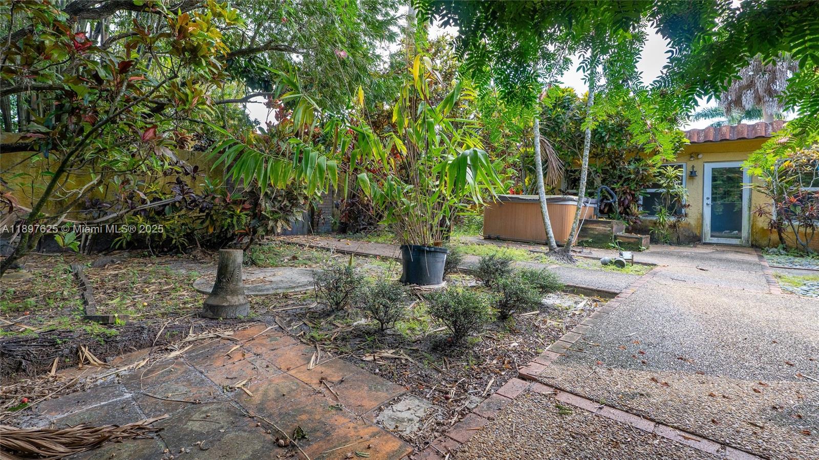 11851 NW 7th St Plantation, FL 33325