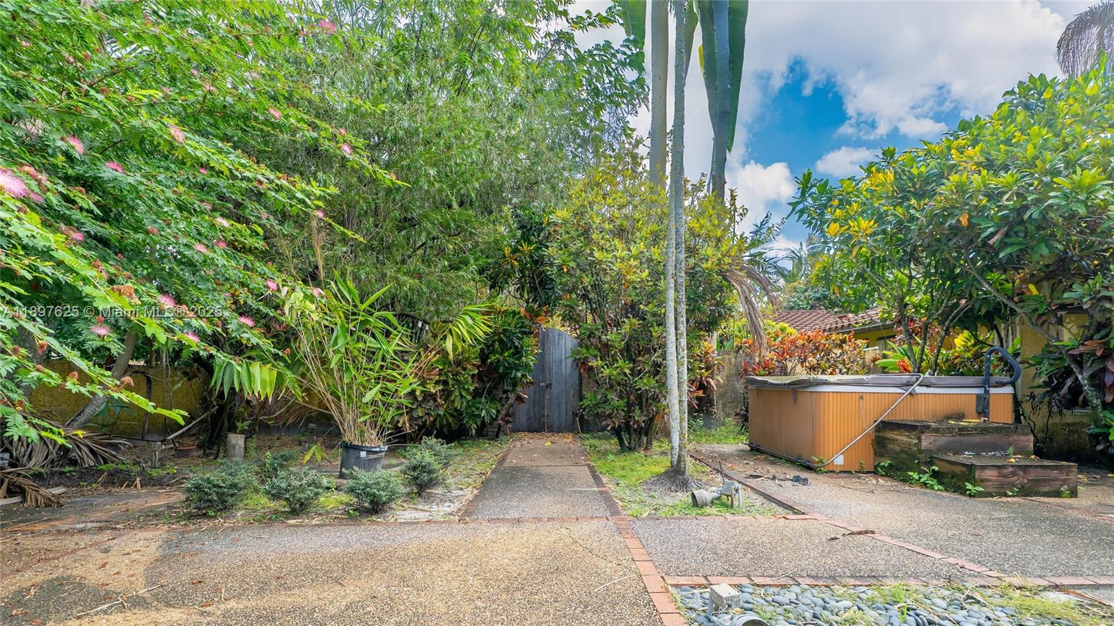 11851 NW 7th St Plantation, FL 33325