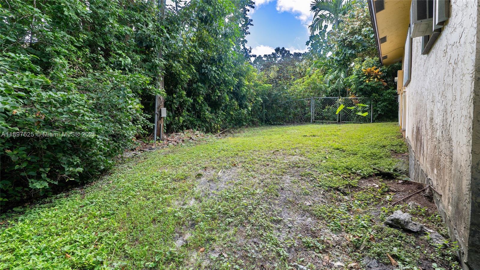 11851 NW 7th St Plantation, FL 33325