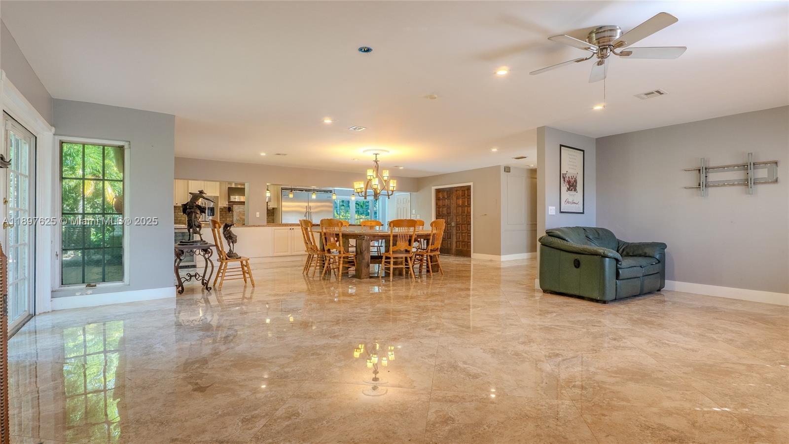 11851 NW 7th St Plantation, FL 33325