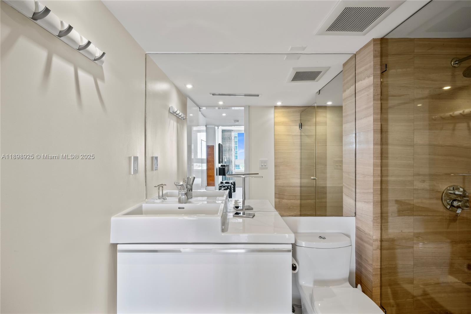 image South Pointe Towers27