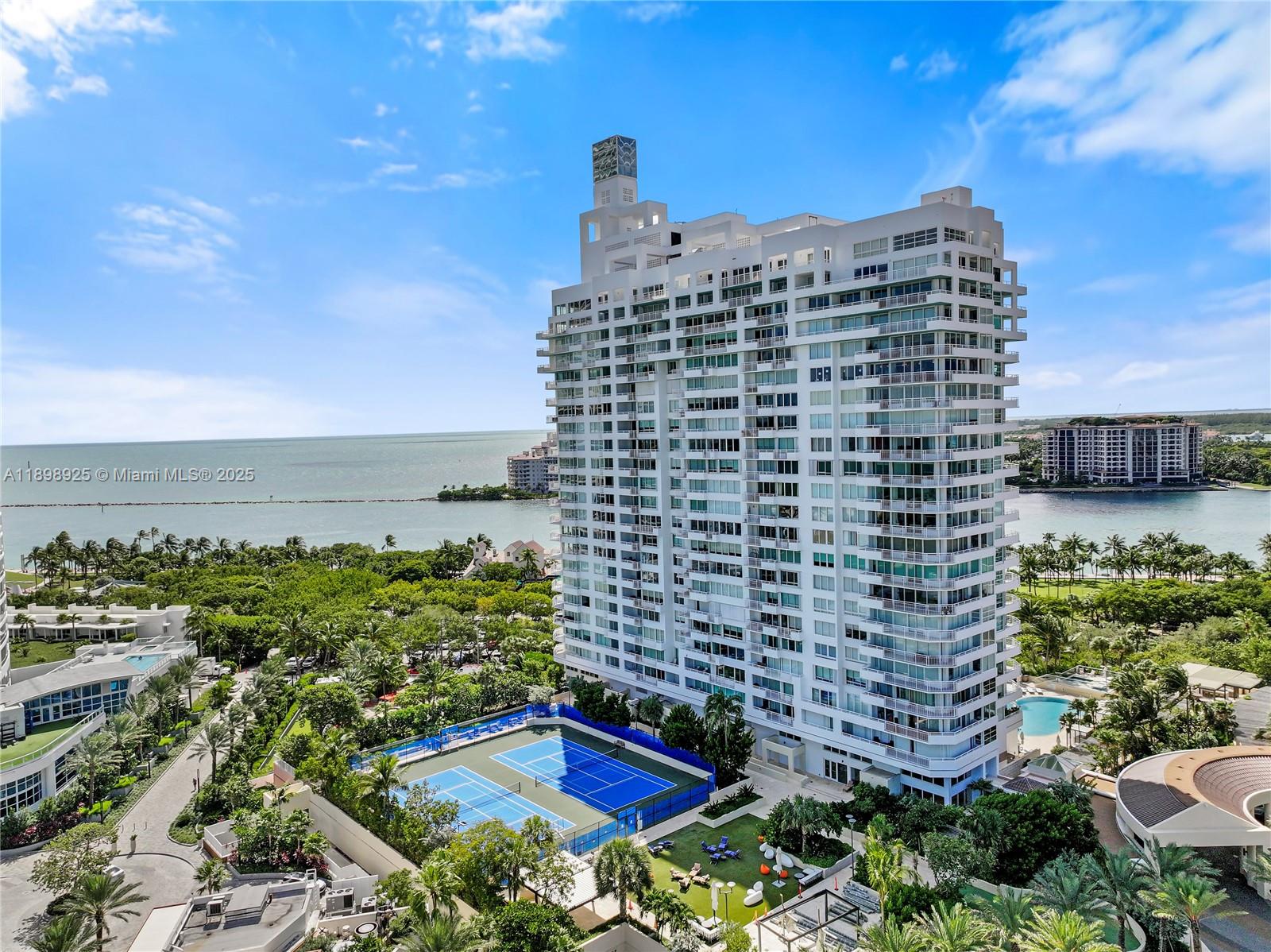 image South Pointe Towers38