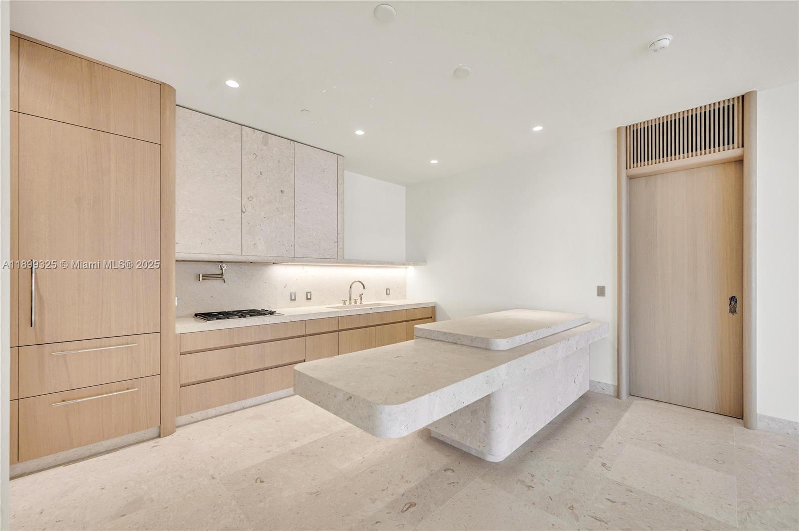 9149 Collins Ave #602 Surfside, FL 33154 9149 Collins Ave #602 Surfside, FL 33154