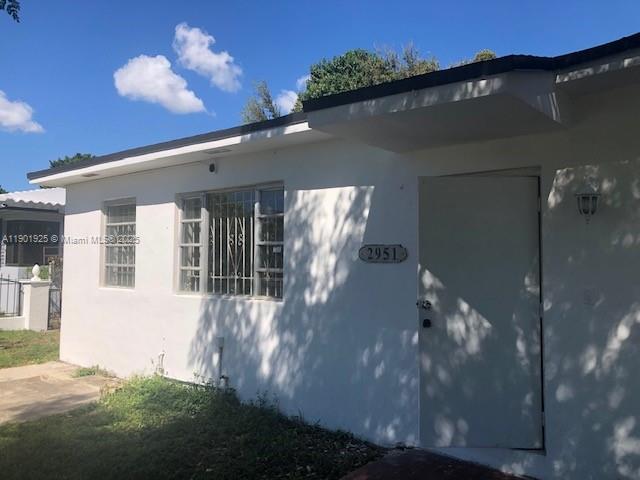 2951 NW 49th St