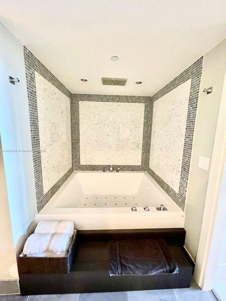 image Epic West Condo9