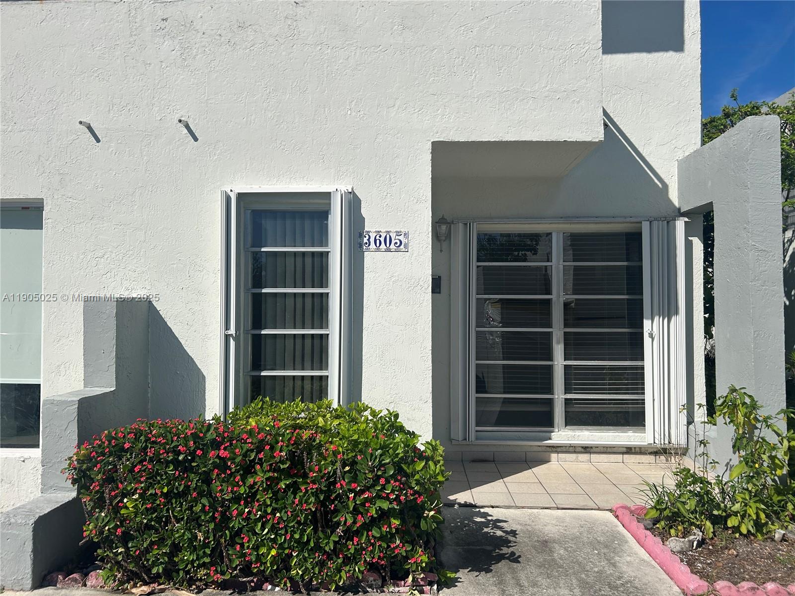 3605 SW 17th St #3605