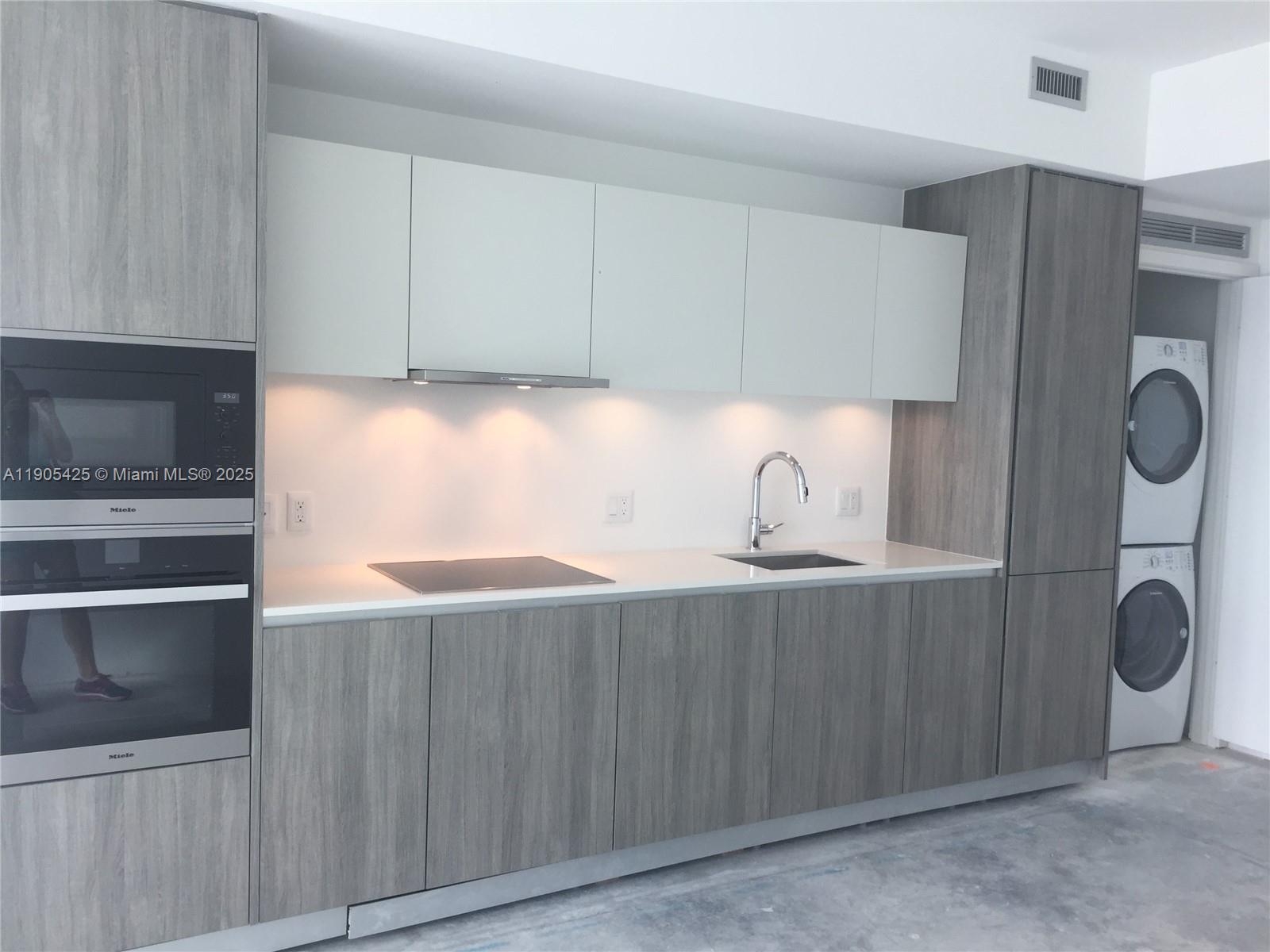 image Biscayne Beach3