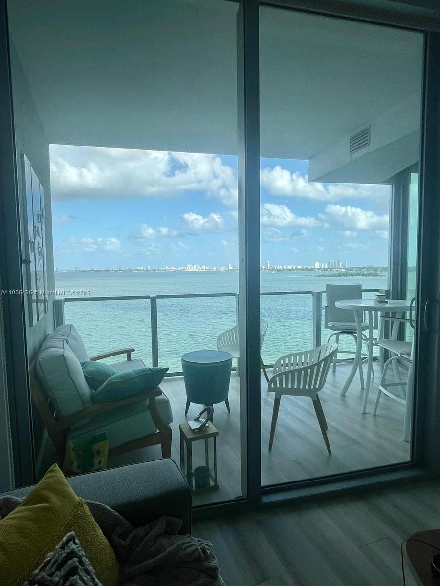 image Biscayne Beach7