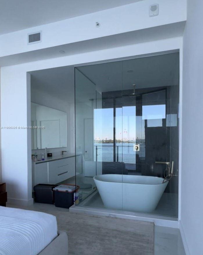 700 NE 24th #203 Miami, FL 33137