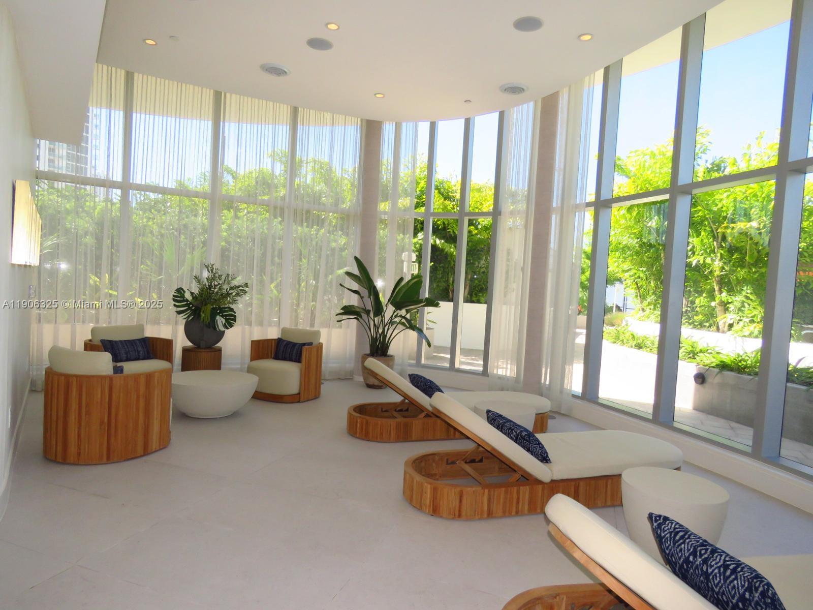 700 NE 24th #203 Miami, FL 33137