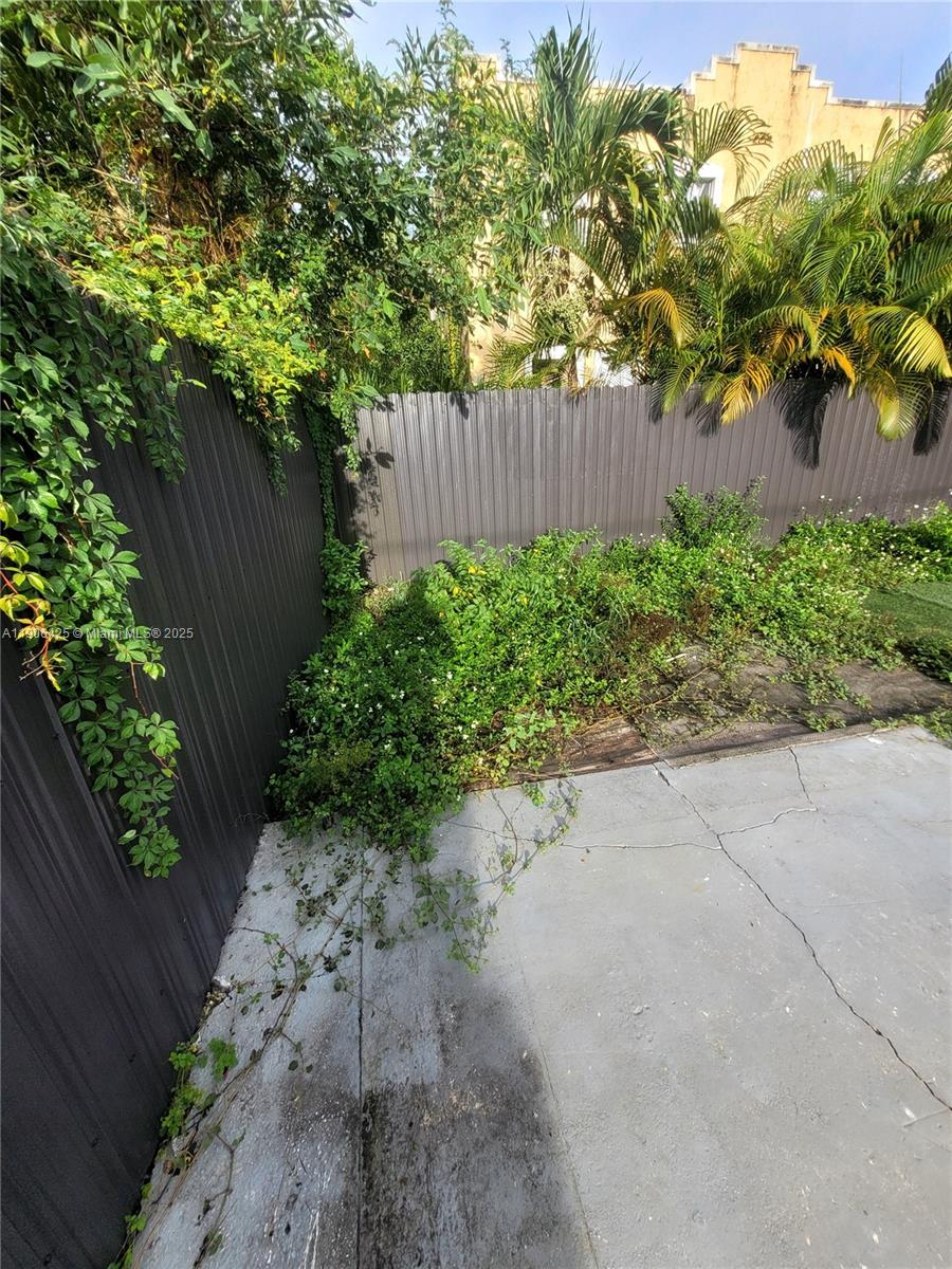 5720 NE Miami Pl Miami, FL 33137