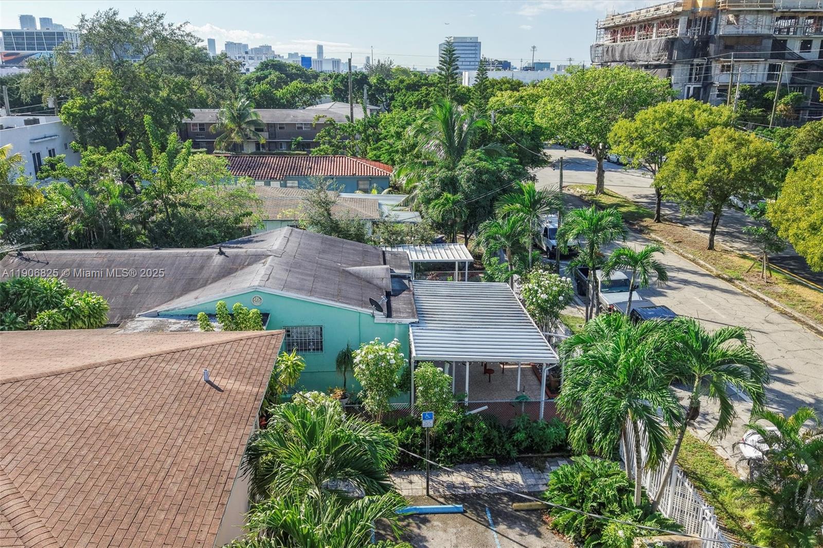 3421 NW 5th Ave Miami, FL 33127