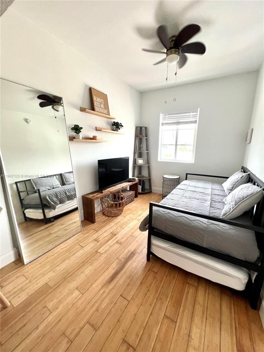 8415 Harding Ave #14