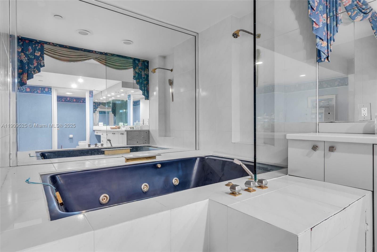 151 Crandon Blvd #1226 Key Biscayne, FL 33149