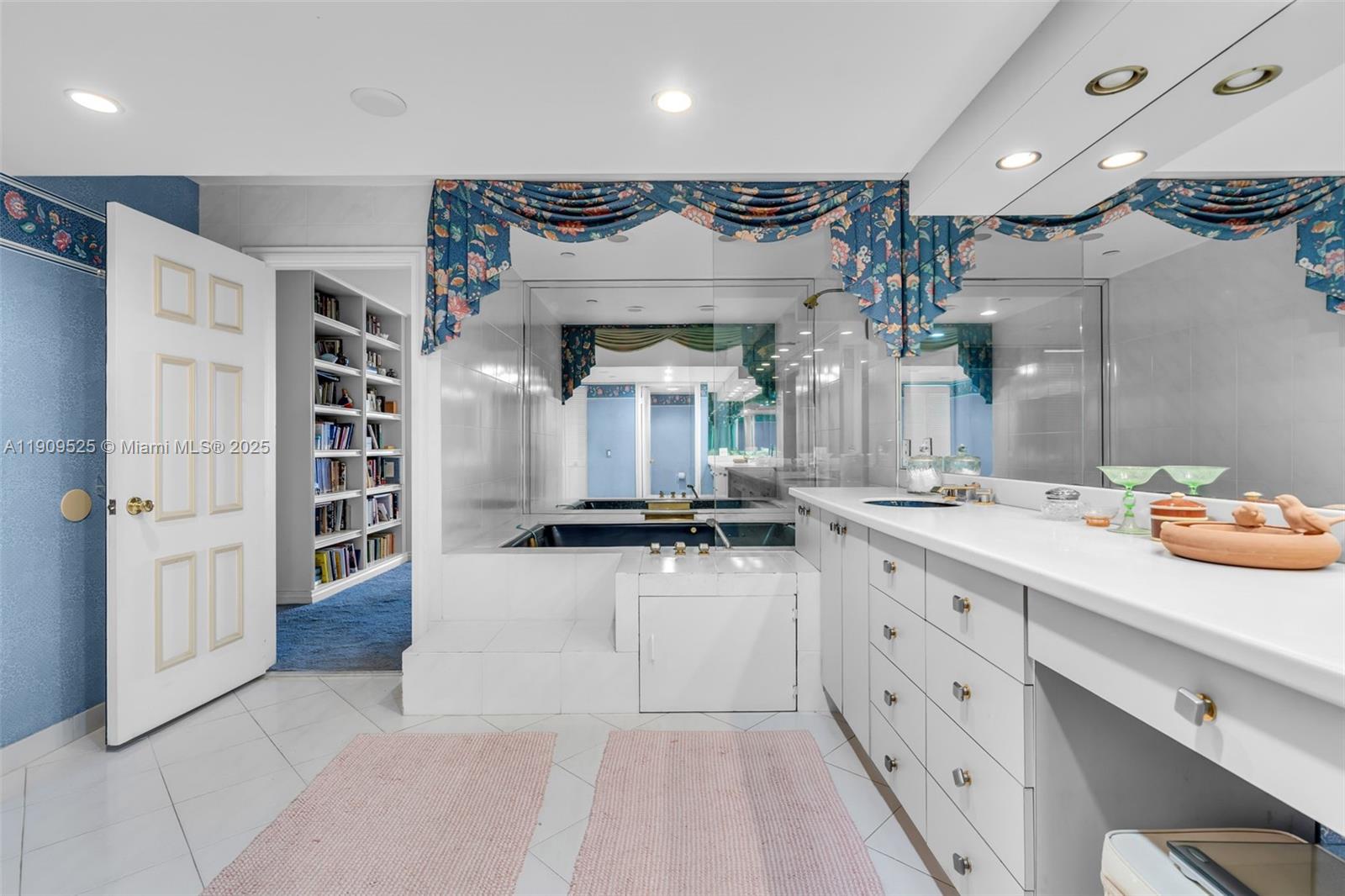 151 Crandon Blvd #1226 Key Biscayne, FL 33149