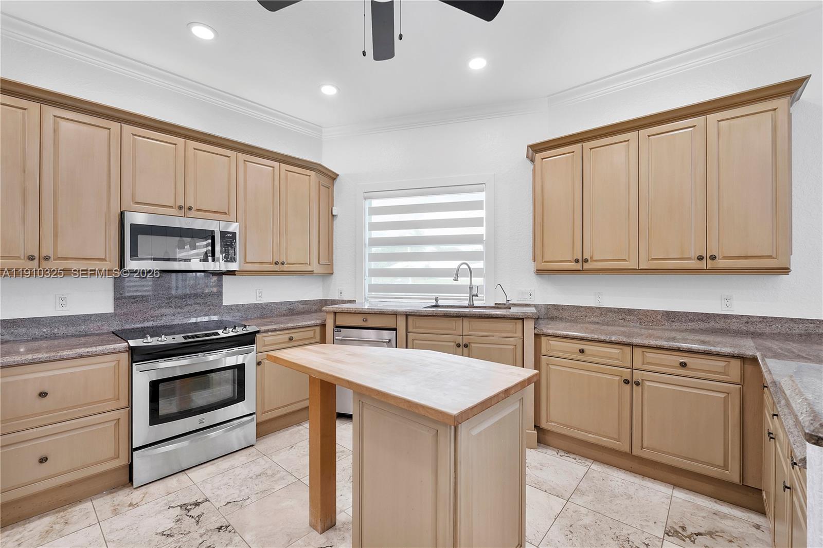 2737 NE 28th Ct #1 Lighthouse Point, FL 33064