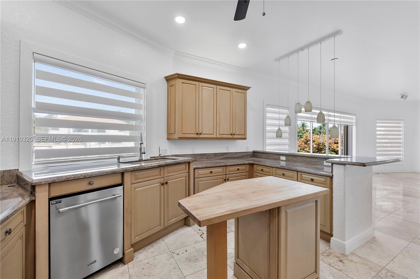 2737 NE 28th Ct #1 Lighthouse Point, FL 33064