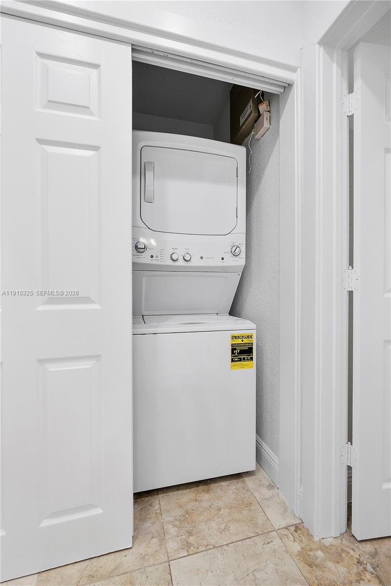 2737 NE 28th Ct #1 Lighthouse Point, FL 33064