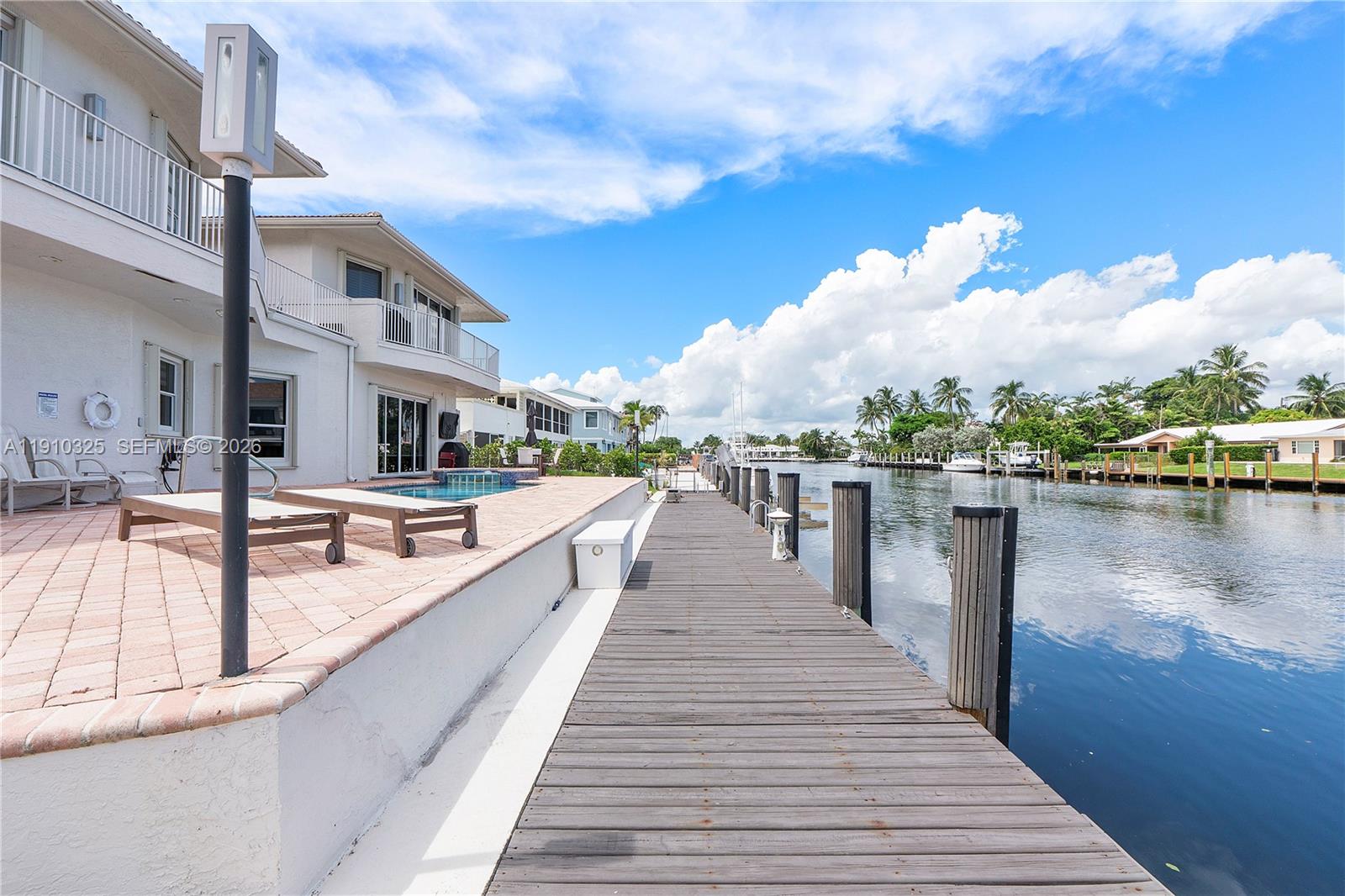 2737 NE 28th Ct #1 Lighthouse Point, FL 33064