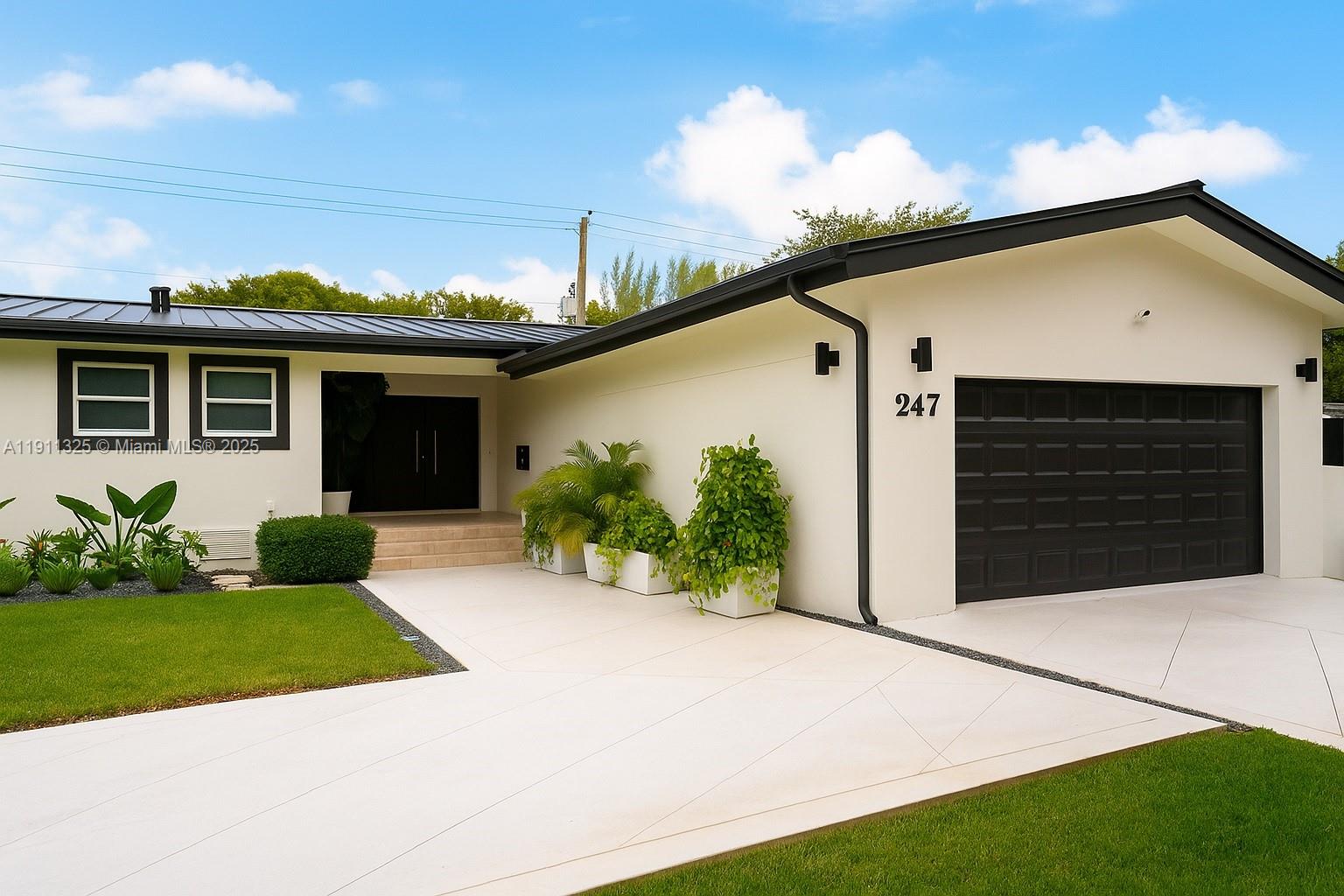 247 E East Shr Dr Miami, FL 33133