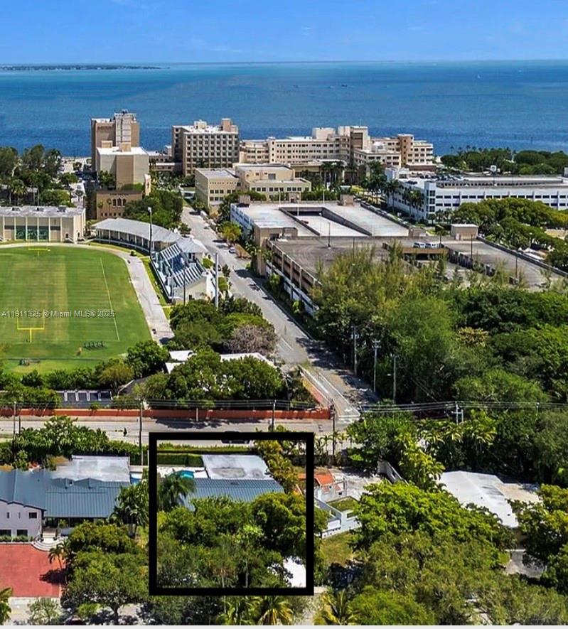 247 E East Shr Dr Miami, FL 33133